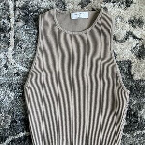 Aritzia Babaton Sculpt knit muscle crop tank